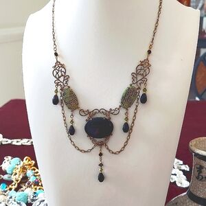 Sadie‎ Green Necklace Goldtone Vintage Detailed Filigree